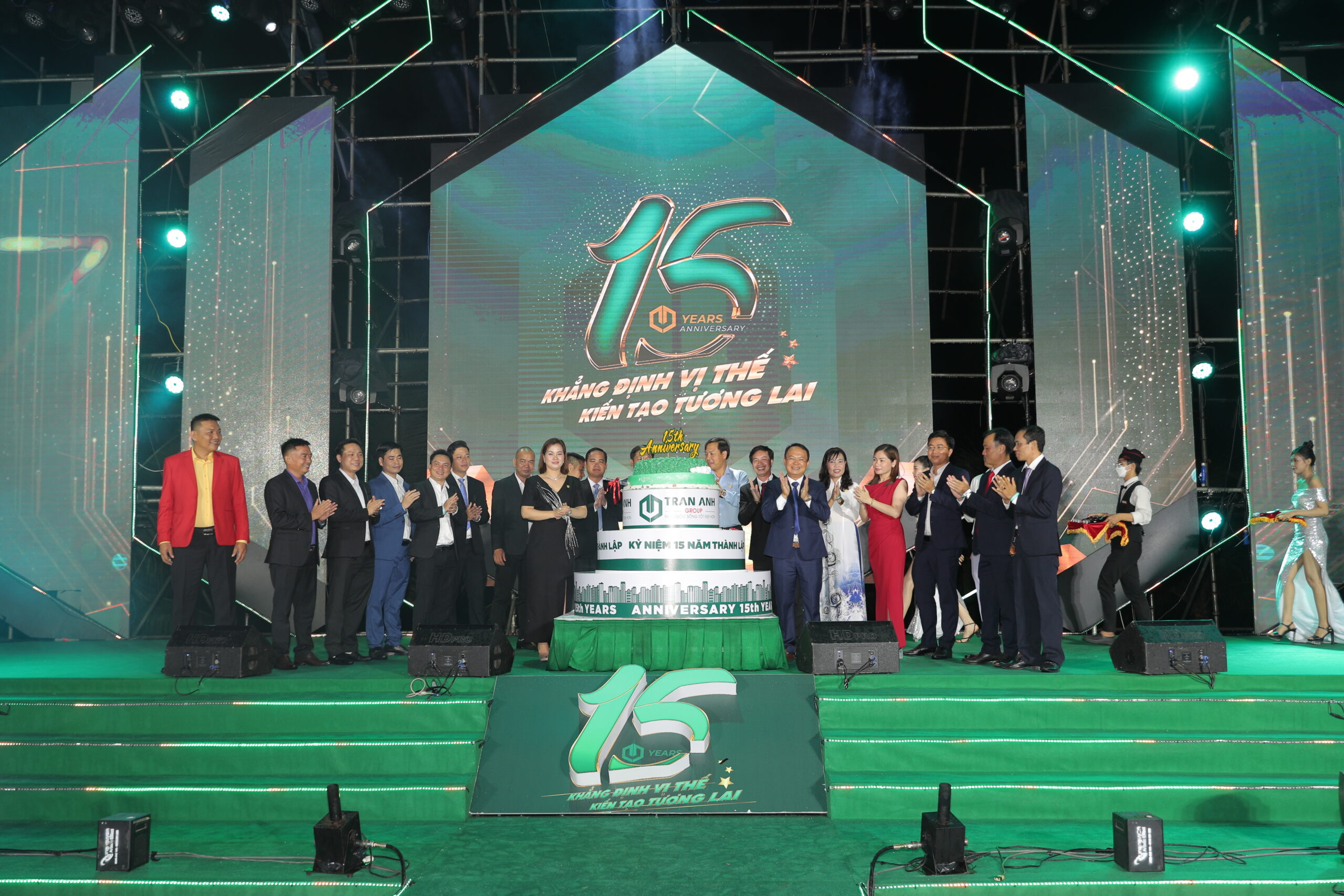 kỉ niệm 15 năm thành lập Trần Anh Group-11